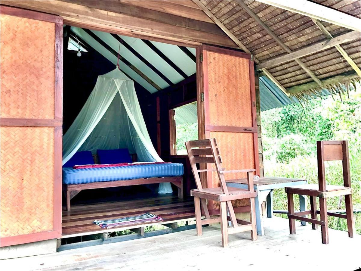 Hotel Frog Garden Hut Koh Phayam Exterior foto
